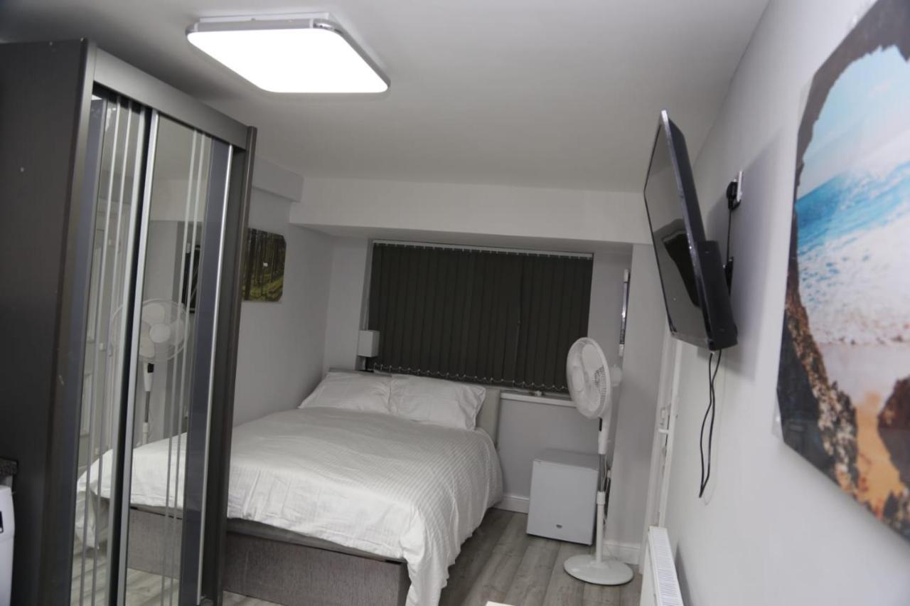 A A Guest Rooms Nightingale Chalet Londen Buitenkant foto